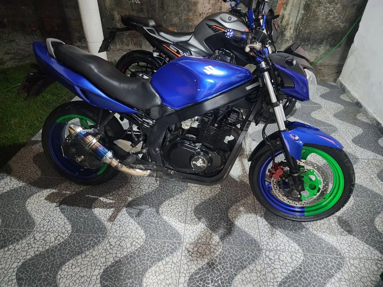 Suzuki gs500 
