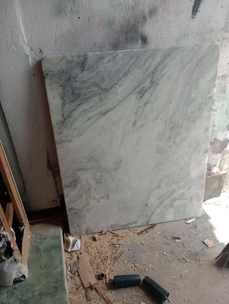 Vendo pedra de mármore medida 75 por 90