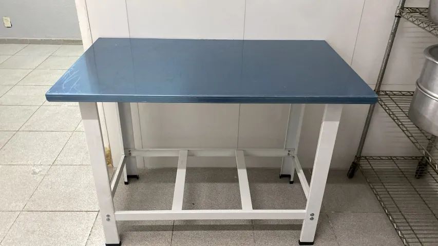 Mesa de manipulaçao 1.20x70
