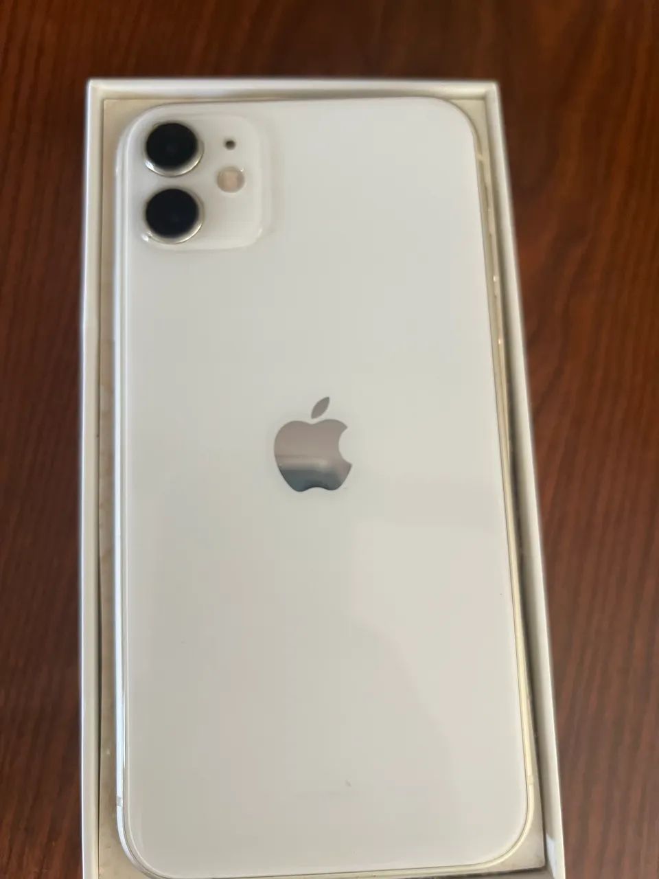 iPhone 11 64 GB + capinhas 
