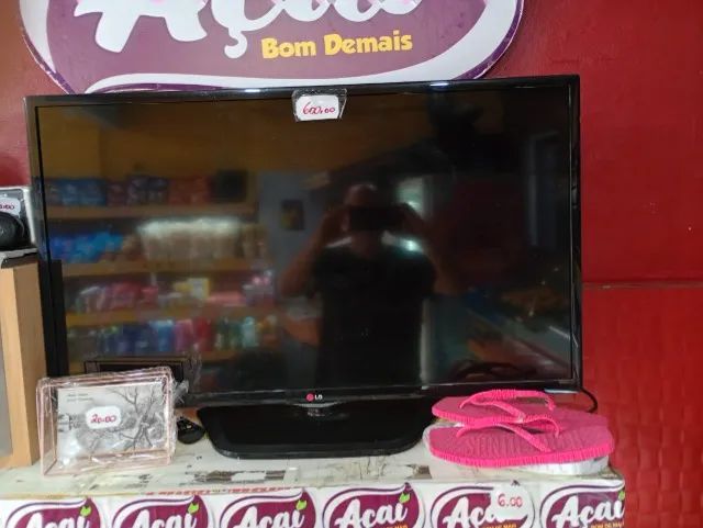 Tv 42 polegadas  e som com duas cxs de som