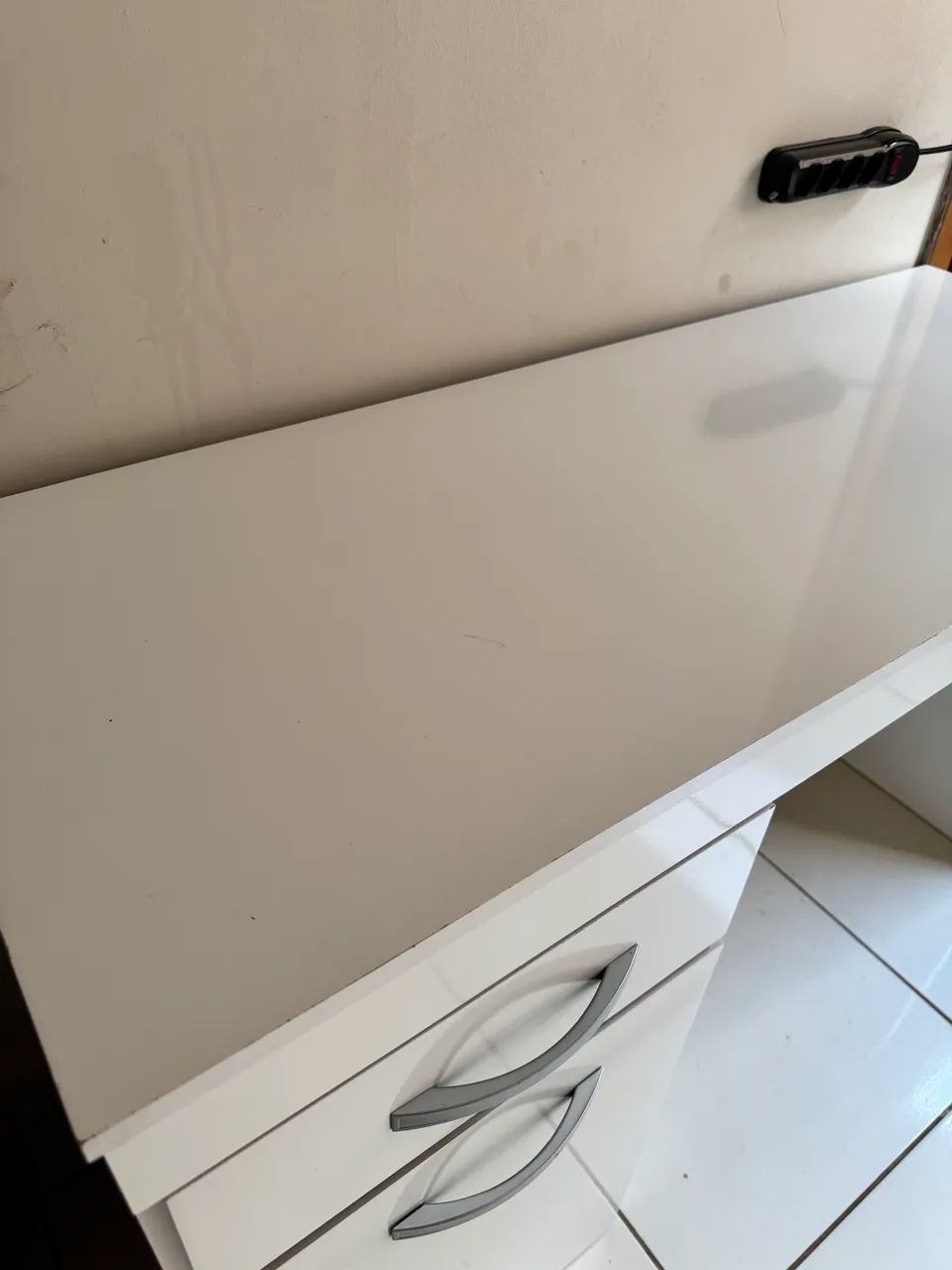 Escrivaninha semi nova - Foto 2