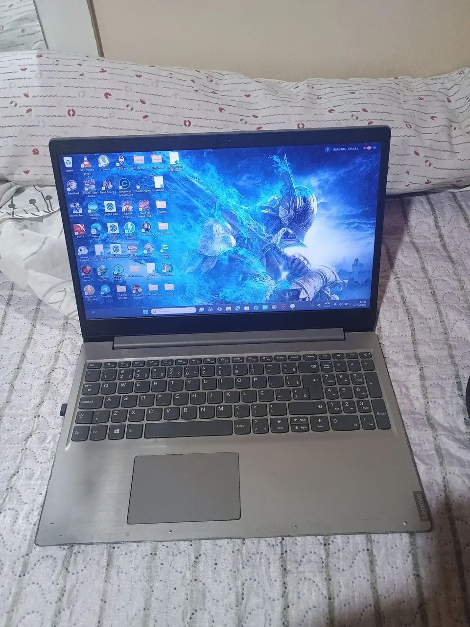 Notebook Lenovo usado 