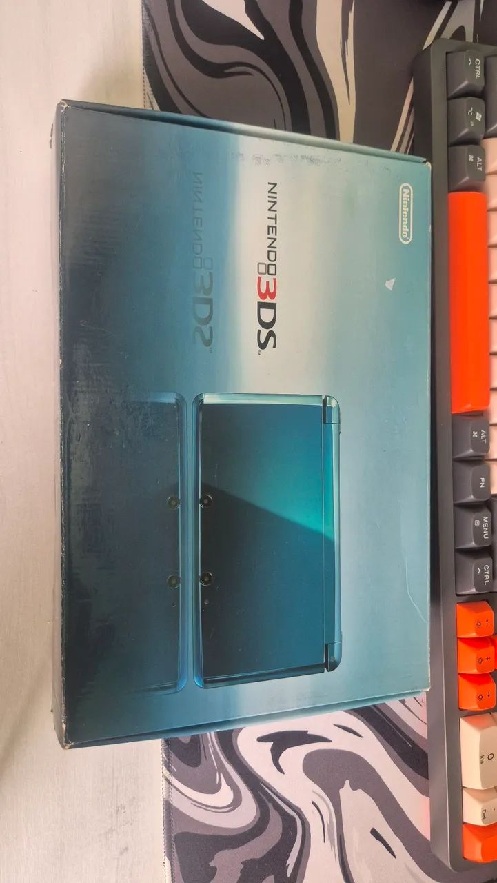Nintendo 3ds Aqua Blue com base na Caixa