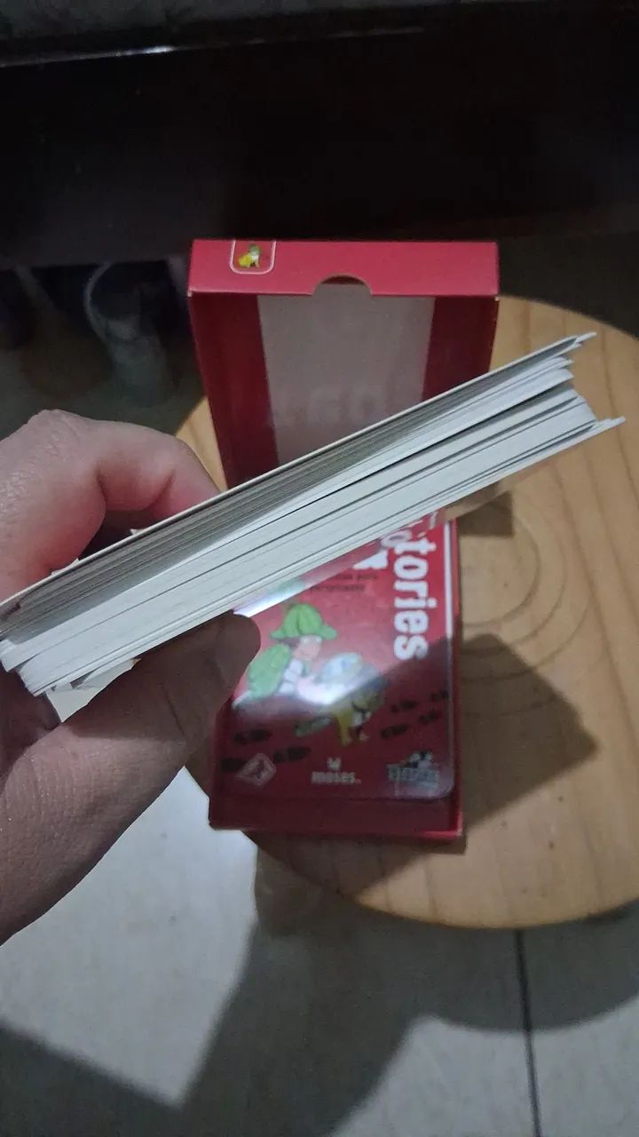 Jogo dectabuleiro /jogo de cartas red stories  - Foto 4