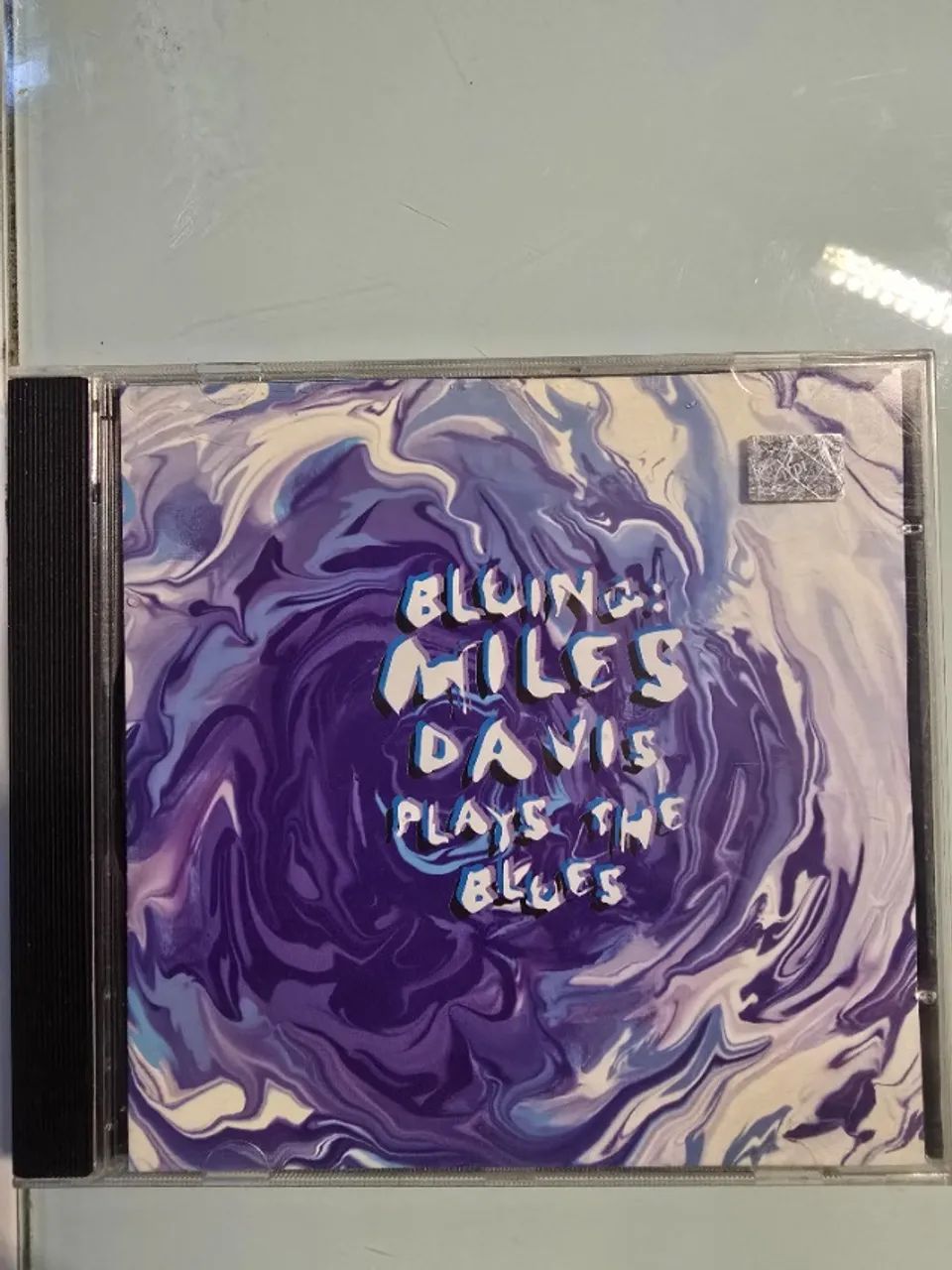 MILES DAVIS - Bluing: Miles Davis plays the blues.