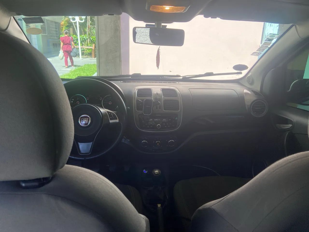Fiat Palio Attractive 1.0 EVO Fire Flex 8V 5P 2017 - Foto 4