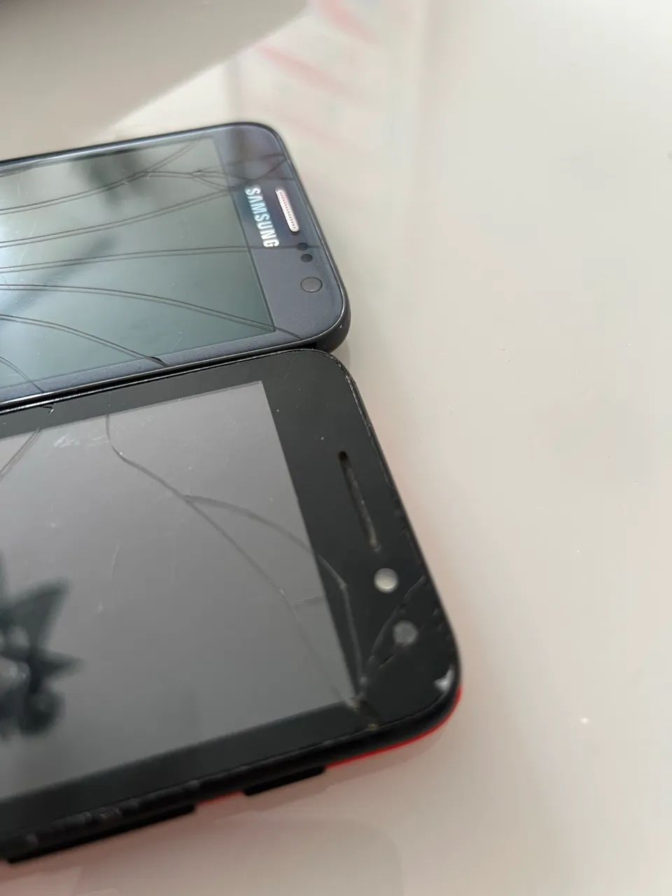 Dois Celulares /Smartphone samsung Windows e alcatel  para retirada de pecas  - Foto 2