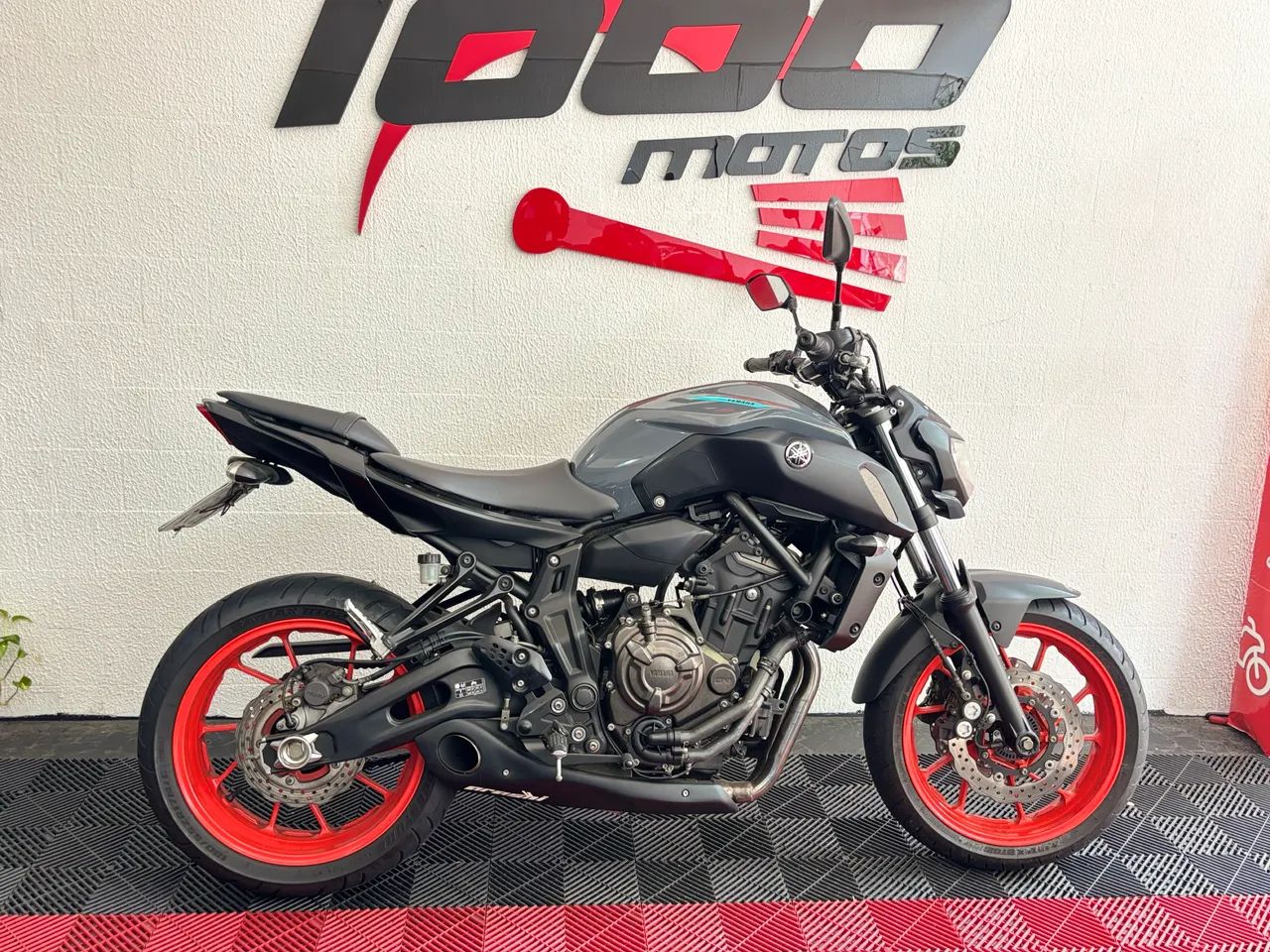 YAMAHA MT 07 ABS  - Foto 3