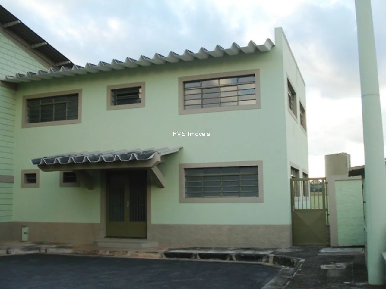 Galpão com 1130m2 em Atibaia. - Foto 2
