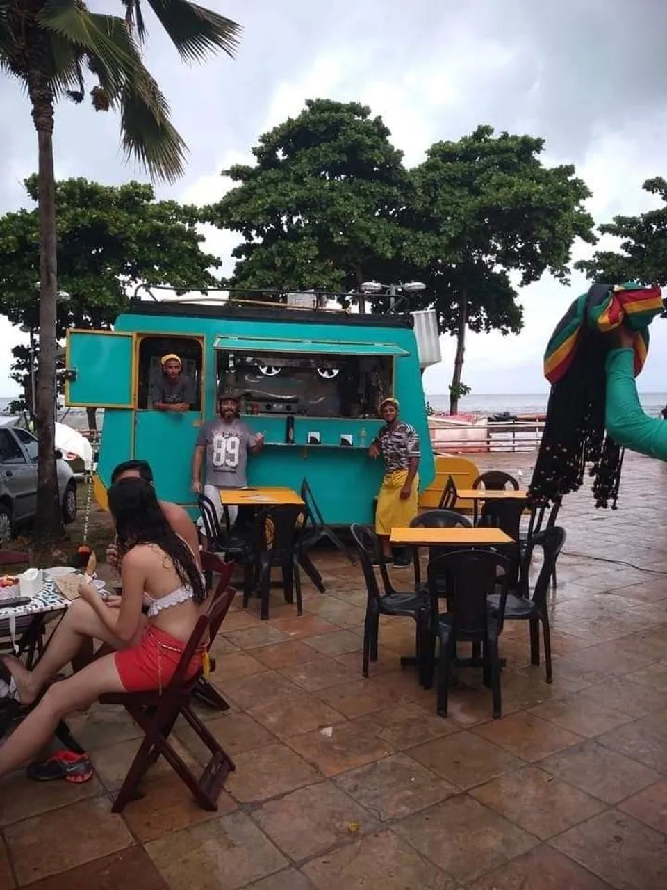 Treiler food truk 