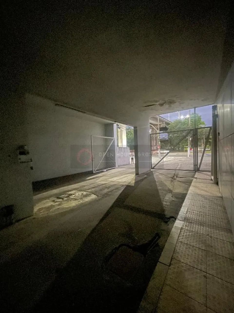 Galpão/Prédio Comercial à Venda em Centro - Foto 3