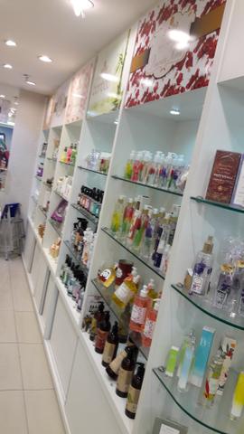 Mobiliário completo para loja de Perfumaria - Foto 2