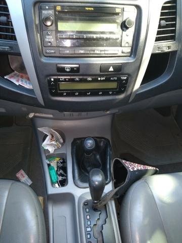 Hilux Turbo Diesel Srv 3.0 Automática 4x4 2010 - Foto 14
