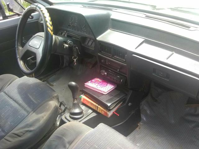Vende-se um carro ou troco por um fechado - Foto 2