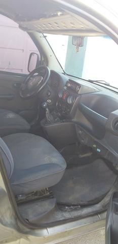 Troco uma doblo em carro com GNV - Foto 4