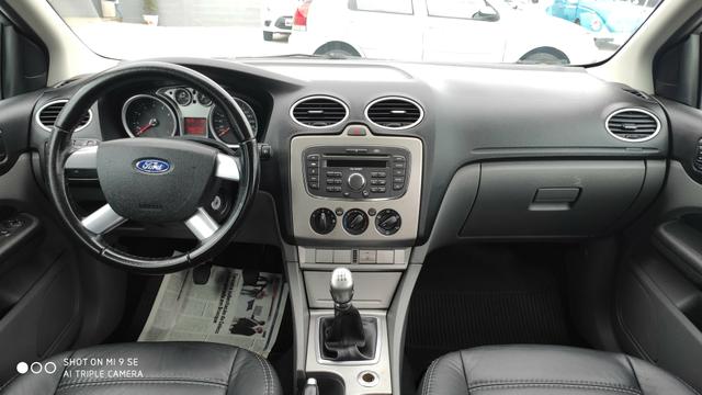 Focus GLX 2.0 2010 - Foto 6