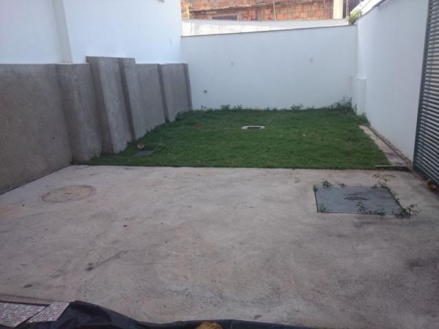 Área privativa nova, linda.