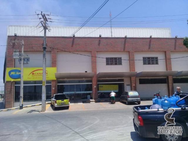 ALUGA AMPLO PONTO COMERCIAL NA CIDADE NOVA COM 1.100M²