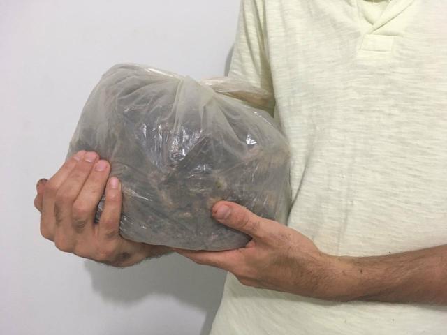Geopropolis de abelha mandaçaia 1kg - Foto 2