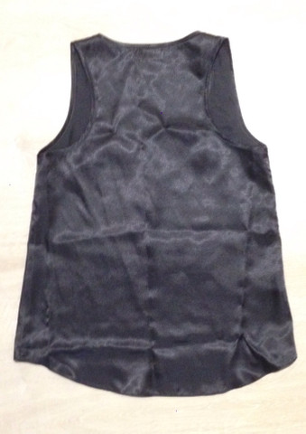 Camiseta preta acetinada - Foto 2