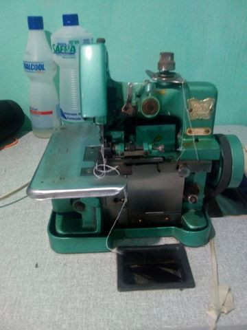 Vendo máquina overloque