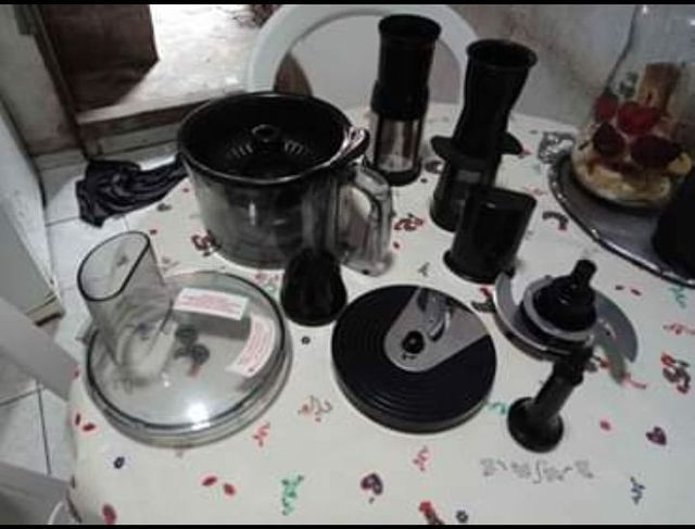 Vendo só as peças que estão no anúncio.