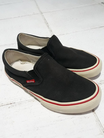 slip on redley