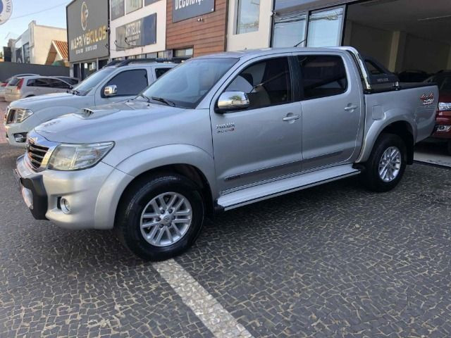 Toyota Hilux Srv Top 3.0 Turbo 4x4 CD Diesel 2013 - Foto 5