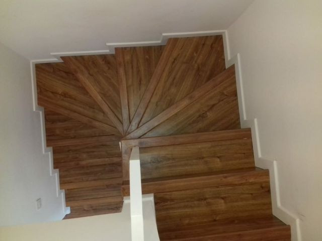 PISOS laminados madeira rodapés