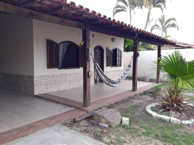 Casa Linear com Piscina- Rua Pública- Cabo Frio, RJ