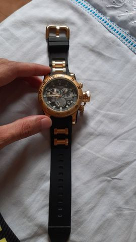 Relogio invicta semi novo usado só para gravação de clipes, original.