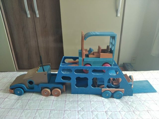 Brinquedos em PVC (CARROS) - Foto 4