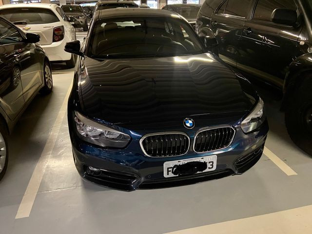 BMW 120i Azul