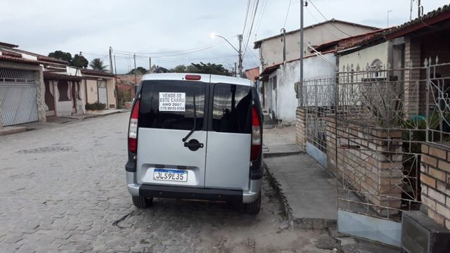 Fiat doblo 1.8 7 lugares gnv