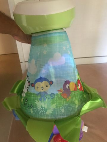 Móbile Amigos da Floresta com Projetor - Fisher Price usado pouquíssimas vezes - Foto 3