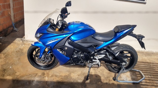 MOTO SUZUKI GSXS 1000F