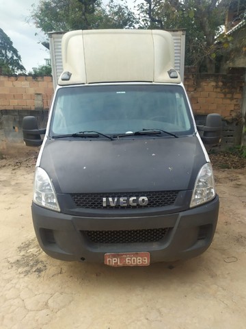 IVECO DAILY 35S14 2013 ÚNICO DONO