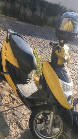 VENDE-SE MOTO KASINSKI/150 TUDO OK, DOCUMENTO DO TRANSFERIR E ANDAR NA MOTO .