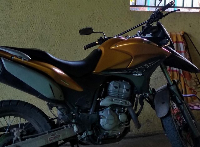 MOTO HONDA XRE 300