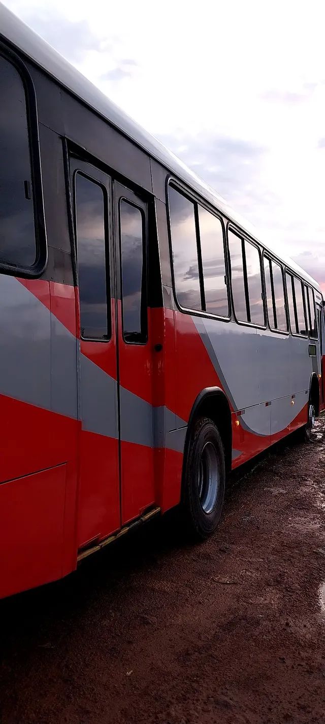 Ônibus 1722 Mercedes bens ano 2011 soo luxo 