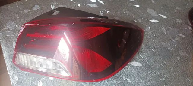 Lanterna traseira Onix Hatch 2023