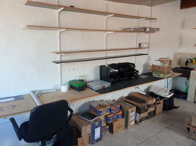 Vende-se laboratorio de manutencao de eletronicos: bancadas, cadeiras, ferramentas, peças