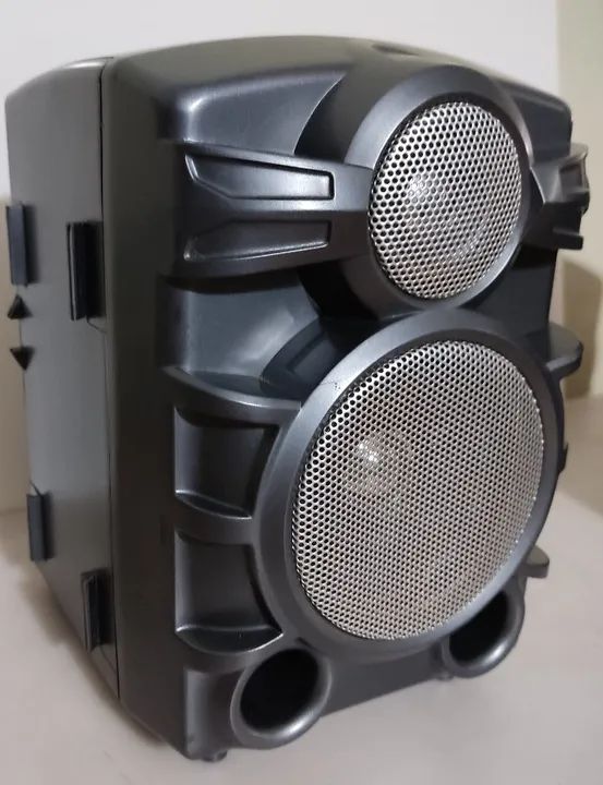 2 Aiwa speaker boxes64286076236930121