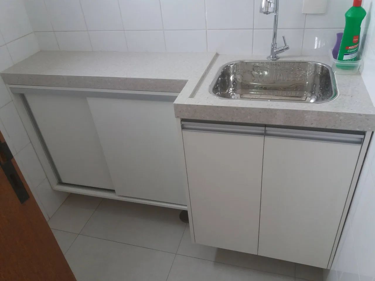 Montador de Móveis e Marcenaria em geral.