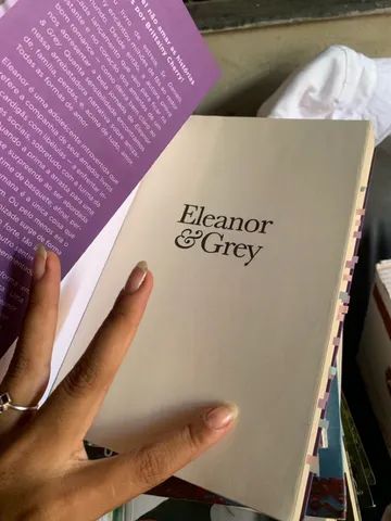 Eleanor e Grey - livro Brittainy Cherry  - Foto 4