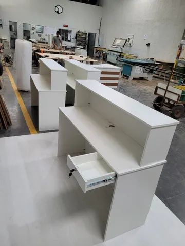 recepção reto light ripado 135cm