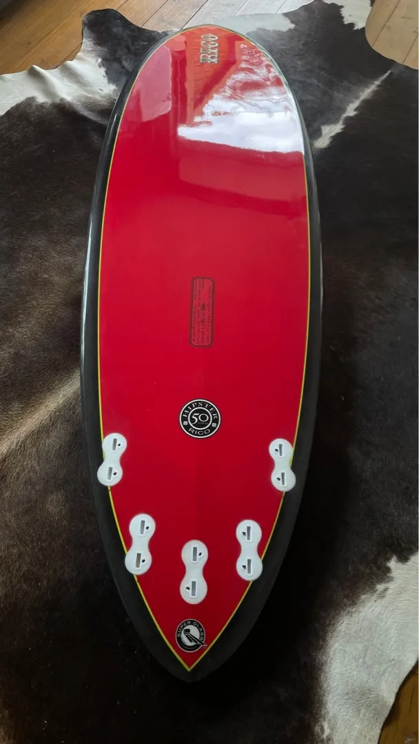 VENDO Prancha de Surf RICO