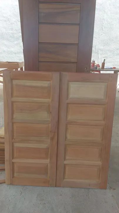 Portas de madeira maciça - novas - Foto 2