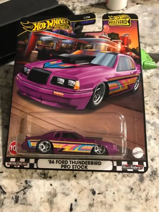Hot wheels Premium Boulevard 86 Ford Thunderbird pro stock